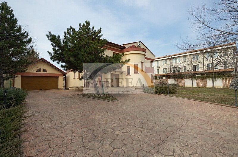 Vila cu 750 mp utili si teren de 1.480 mp in Erou Iancu Nicolae - Poză 3