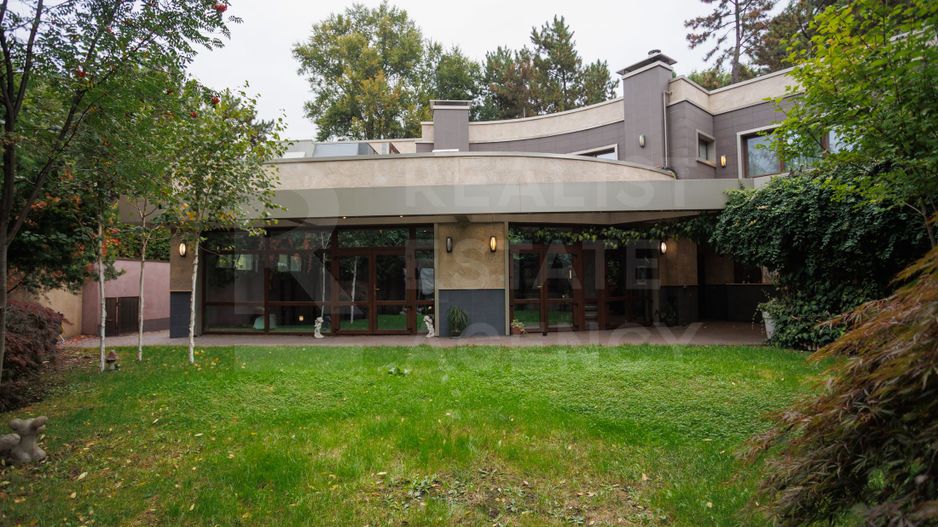 Chirie, Casa, 6 camere, Râscani - Poză 1