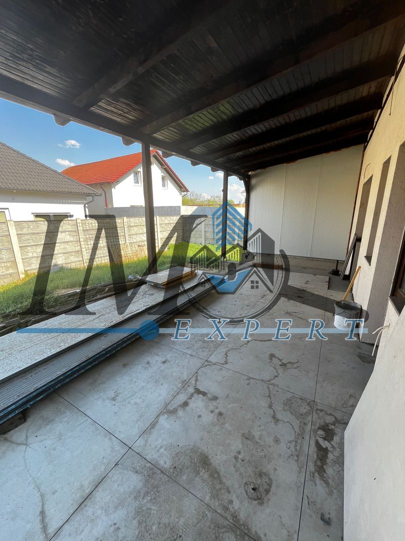 Casa semi finalizată de vânzare in Lancram - Poză 1