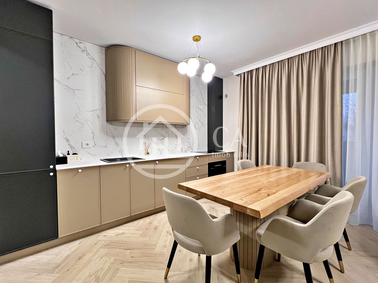 Apartament  cu 3 camere de vanzare in Prima Arena, Oradea - Poză 5