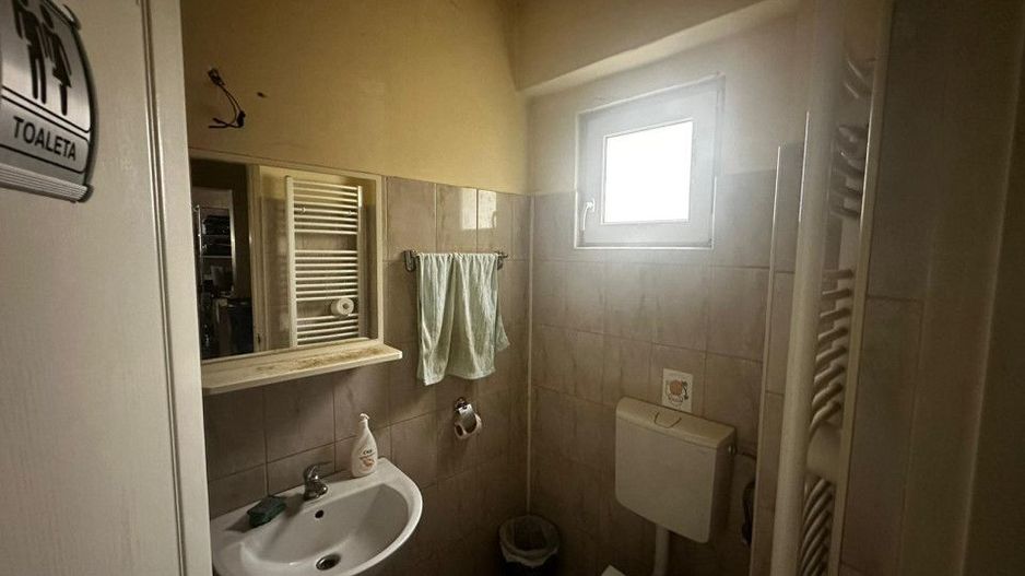 Oportunitate unica!Spatiu comercial parter+demisol, plus apartament la etaj - Poză 7