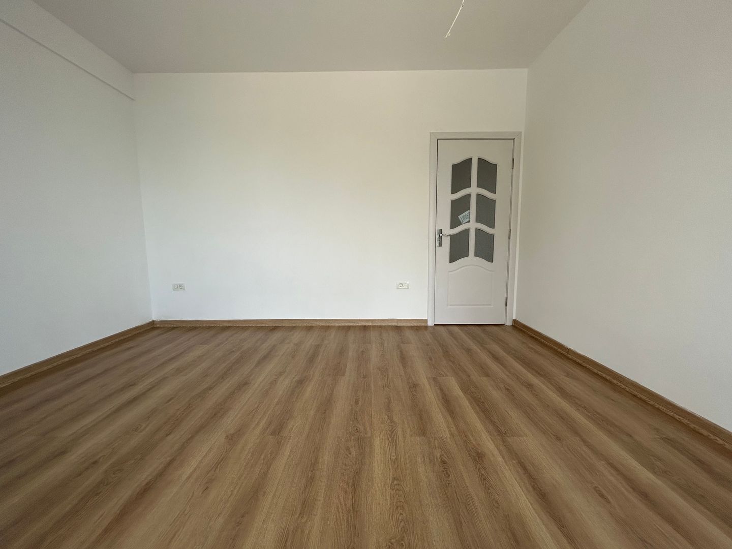 Apartament cu 2 camere cu loc de parcare zona Satul de Vacanta Mamaia - Poză 5