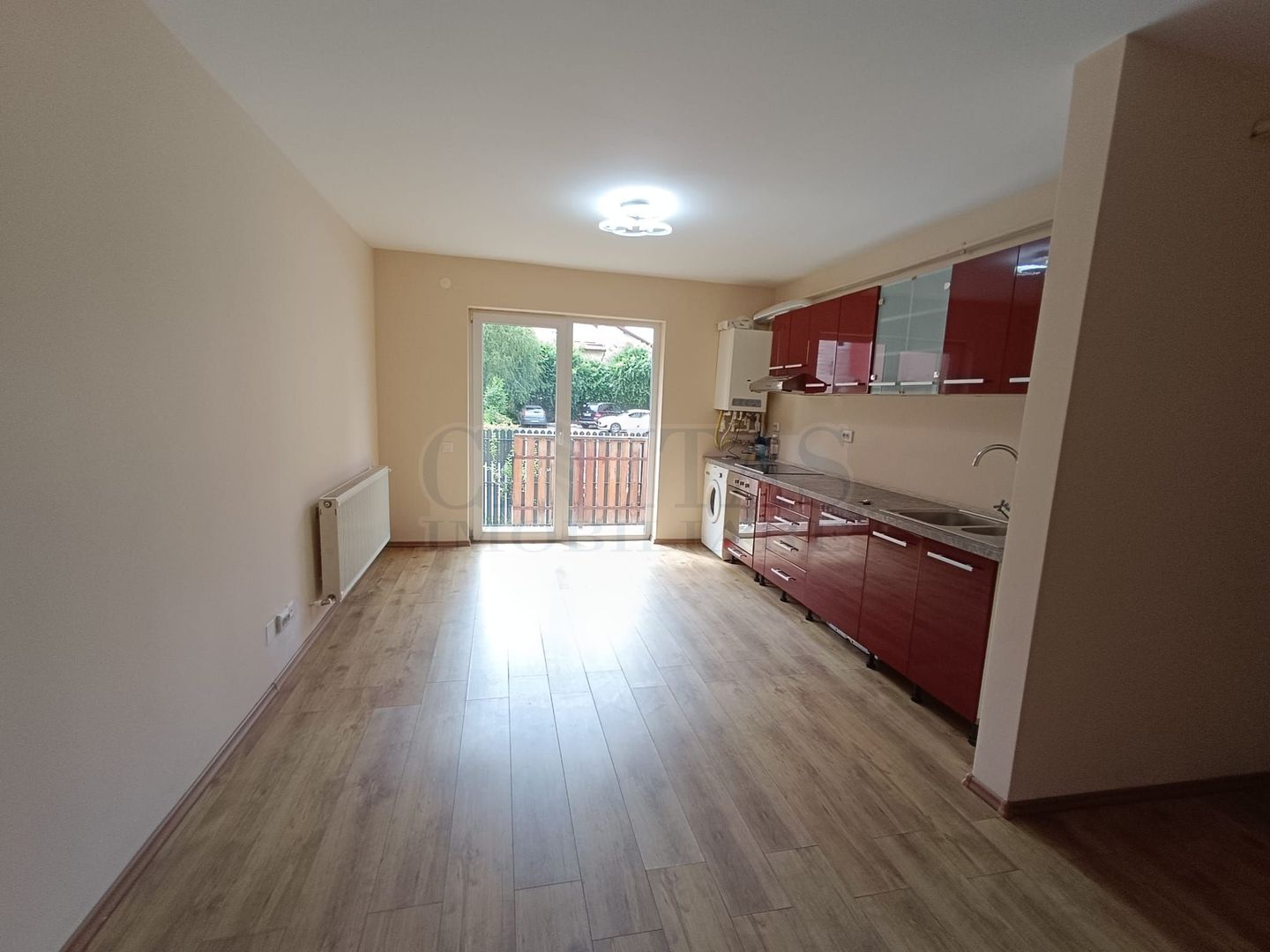 2 camere 45 mp, cu LOC PARCARE SI GRADINA, zona Terra - Poză 2