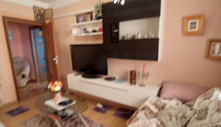 APARTAMENT 2 CAM DECOMANDAT ALEXANDRU ETAJ 5 DIN 10 LIBER