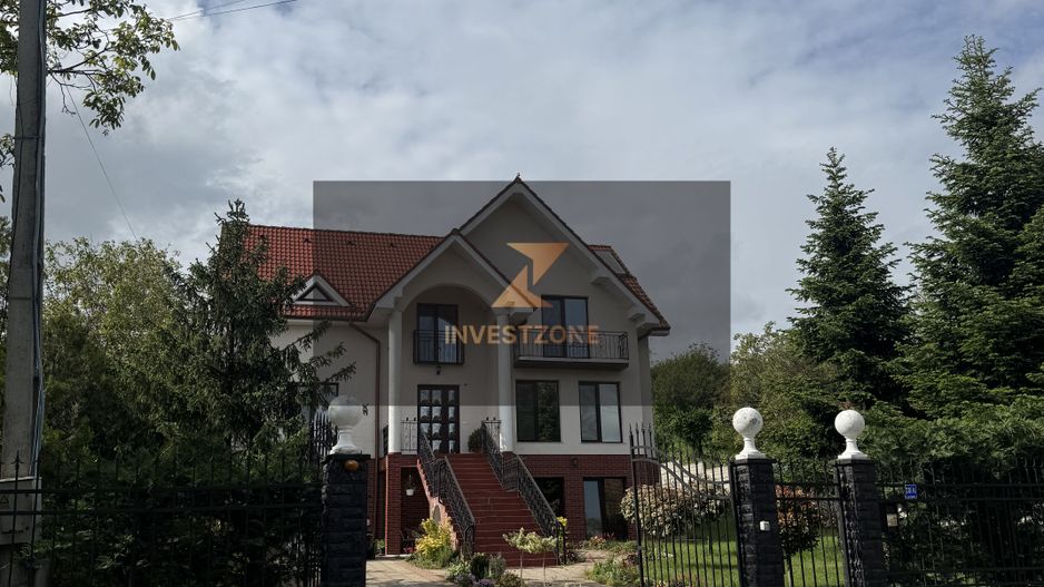 Casa spațioasă în Oradea str Izvorului - Poză 4