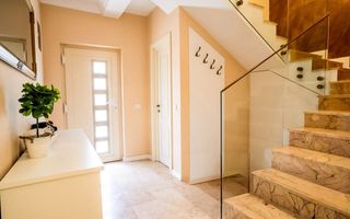 Casa tip duplex de vanzare pe strada Podisului, zona Platoul Insorit, Iasi - Poză 7