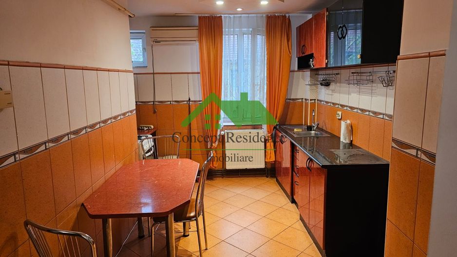 Apartament 2 camere, decomandat, etaj 1 – Victoriei, zona Albina - Poză 1