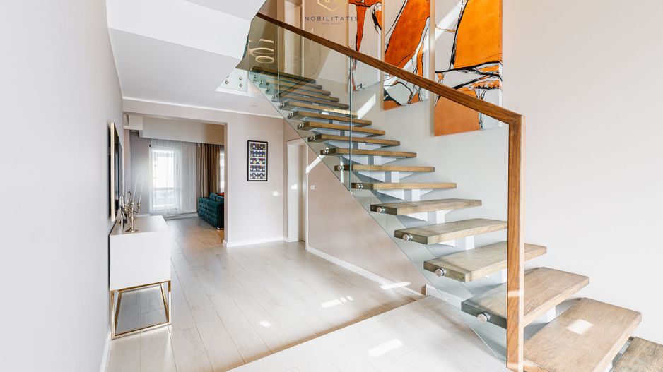 O Capodoperă Arhitecturală, Oferind Eleganță și Confort - Dumbravita - Poză 44