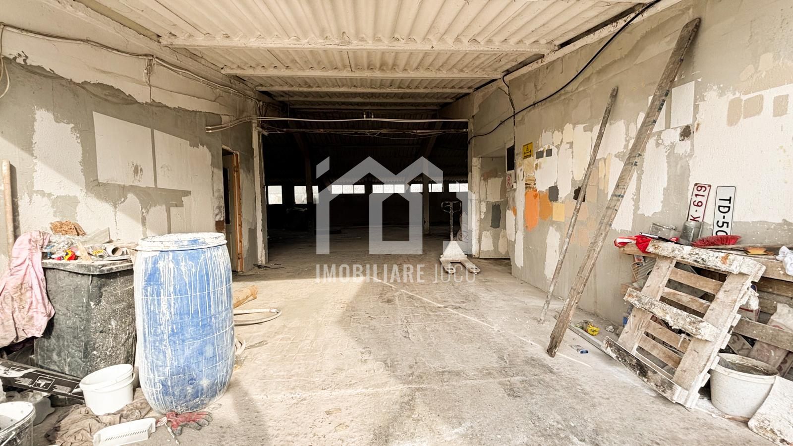 Spatiu de inchiriat 400MP Inaltimea de 4m Jucu de Mijloc - Poză 3