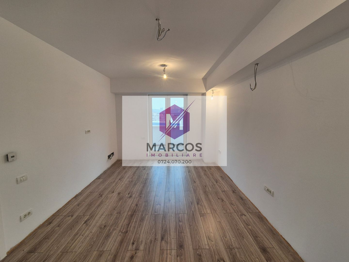 Pethouse de închiriat in centru Resitei - Poză 3