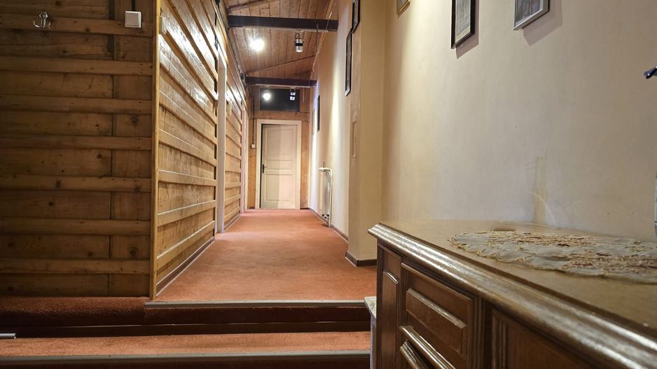 Casă cu grădină in zonă centrală - Poză 15