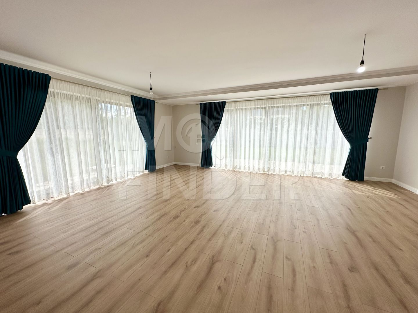 PRIMA INCHIRIERE-  Vilă ultrafinisată zona Hotel Stil - Poză 8