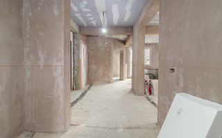 Inchiriere imobil - cu garaj si curte - birou/clinica/gradinita - Poză 18