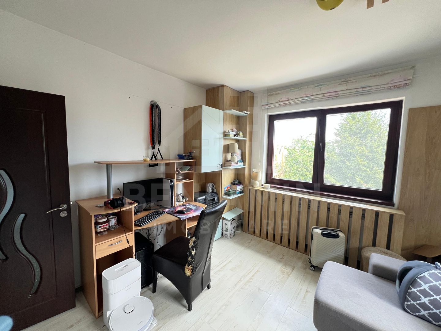 De-Vanzare-Case-16-Camere-400mp-Utili-1100mp-Teren-Sacele-Brasov - Poză 8