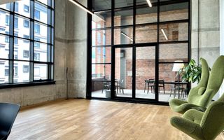 Brick Lofts Unitate pe 2 Niveluri / Bucătărie Mobilata / Vedere Lac - Poză 4