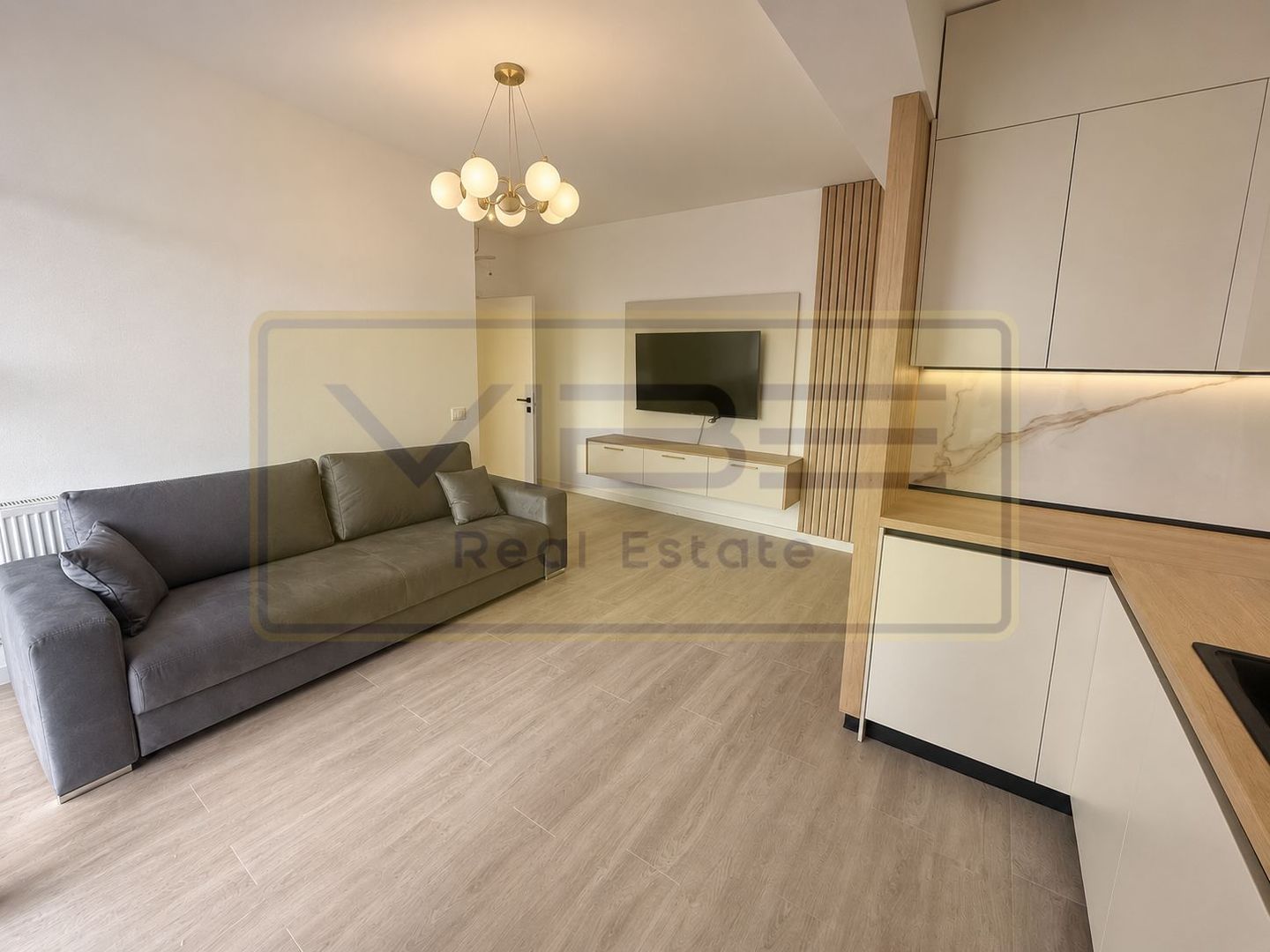 Lunca Cetatuii-Capat Cug/ Visoianu- Modern- Nou - Poză 8