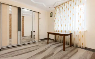 Casă 210 m² cu 5 dormitoare și teren 10 ari – Euroreparație | Drochia, str. Grigore Ureche - Poză 20