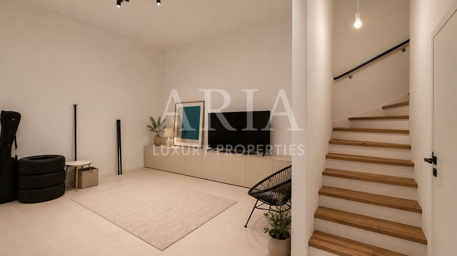 ELEGANT TOWNHOUSE | PRIVATE GARDEN | PANORAMIC TERRACES | - Poză 18