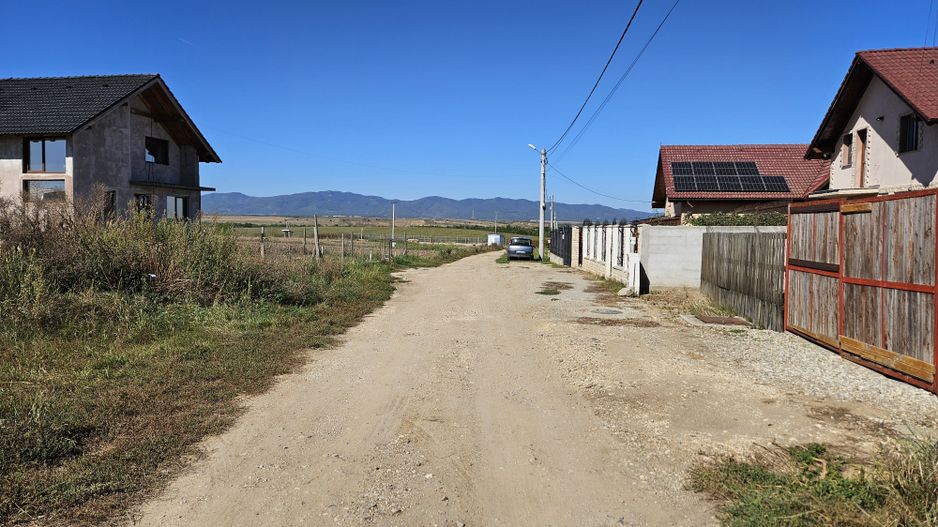 Feldioara,teren casa intravilan, utilitati in fata - Poză 3