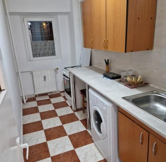 Vanzare Garsoniera zona Mall Vitan - Poză 1