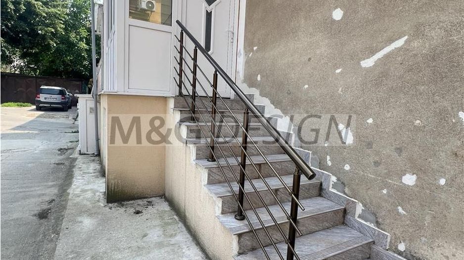 Apartament  deosebit amenajat LUX  boxa curte acces auto CENTRAL - Poză 29