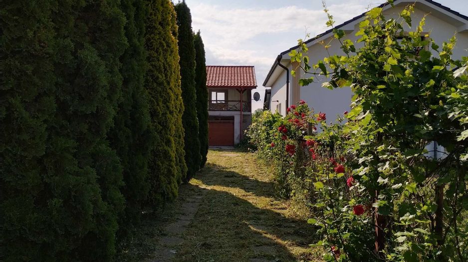 Casa, gradina si garaj. Baritiu. - Poză 3