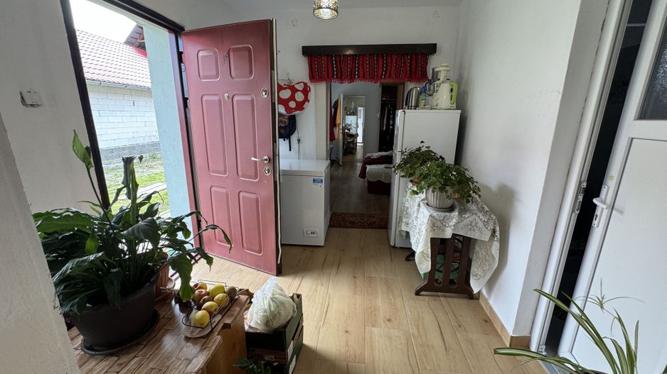 Casa individuala in Arpasu de Sus, teren mare, partial renovata - Poză 22