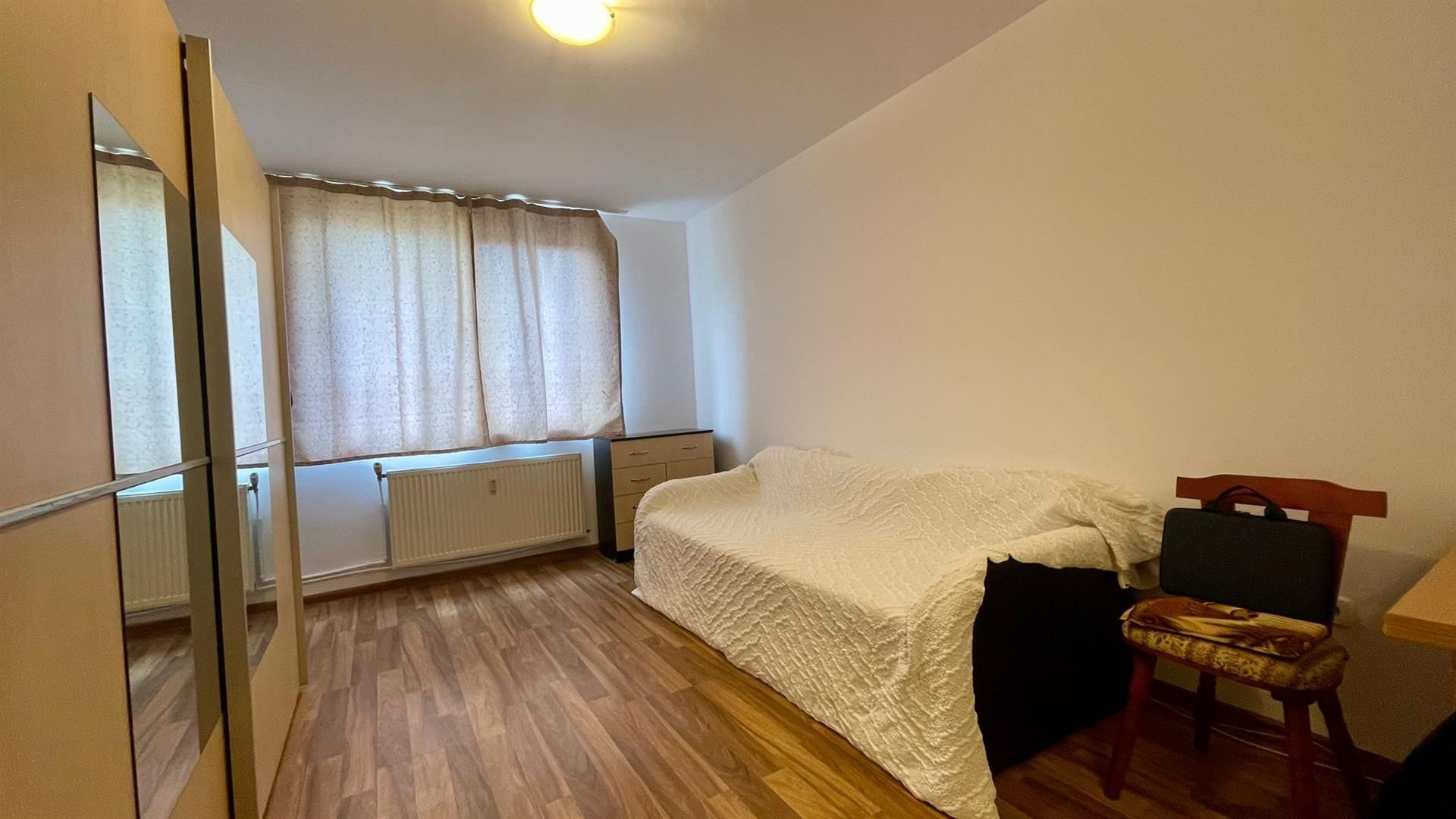 GARSONIERA DE VAZANRE CANTEMIR ETAJ 3 - Poză 2