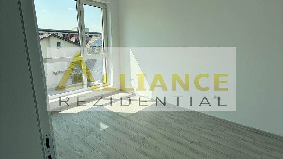 Apartament 3 camere de vanzare - Poză 3