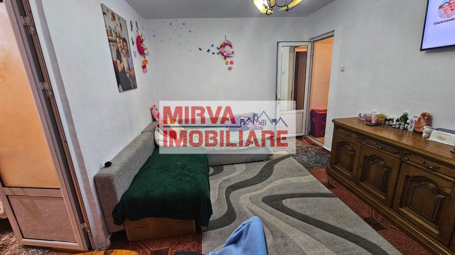 Apartament 2 camere – Central / Urlați – Etaj 2, balcon închis - Poză 6