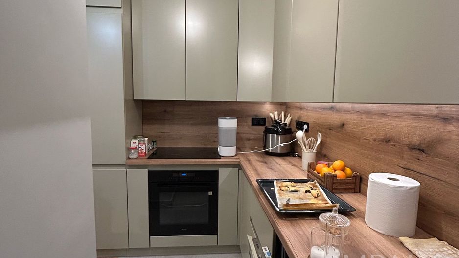 Vanzare apartament cu 3 camere, etaj intermediar, terasa, parcare! - Poză 9