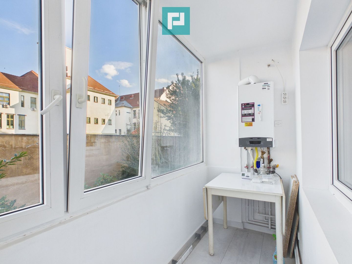 Apartament lux 3 camere de închiriat central Arad - Poză 9