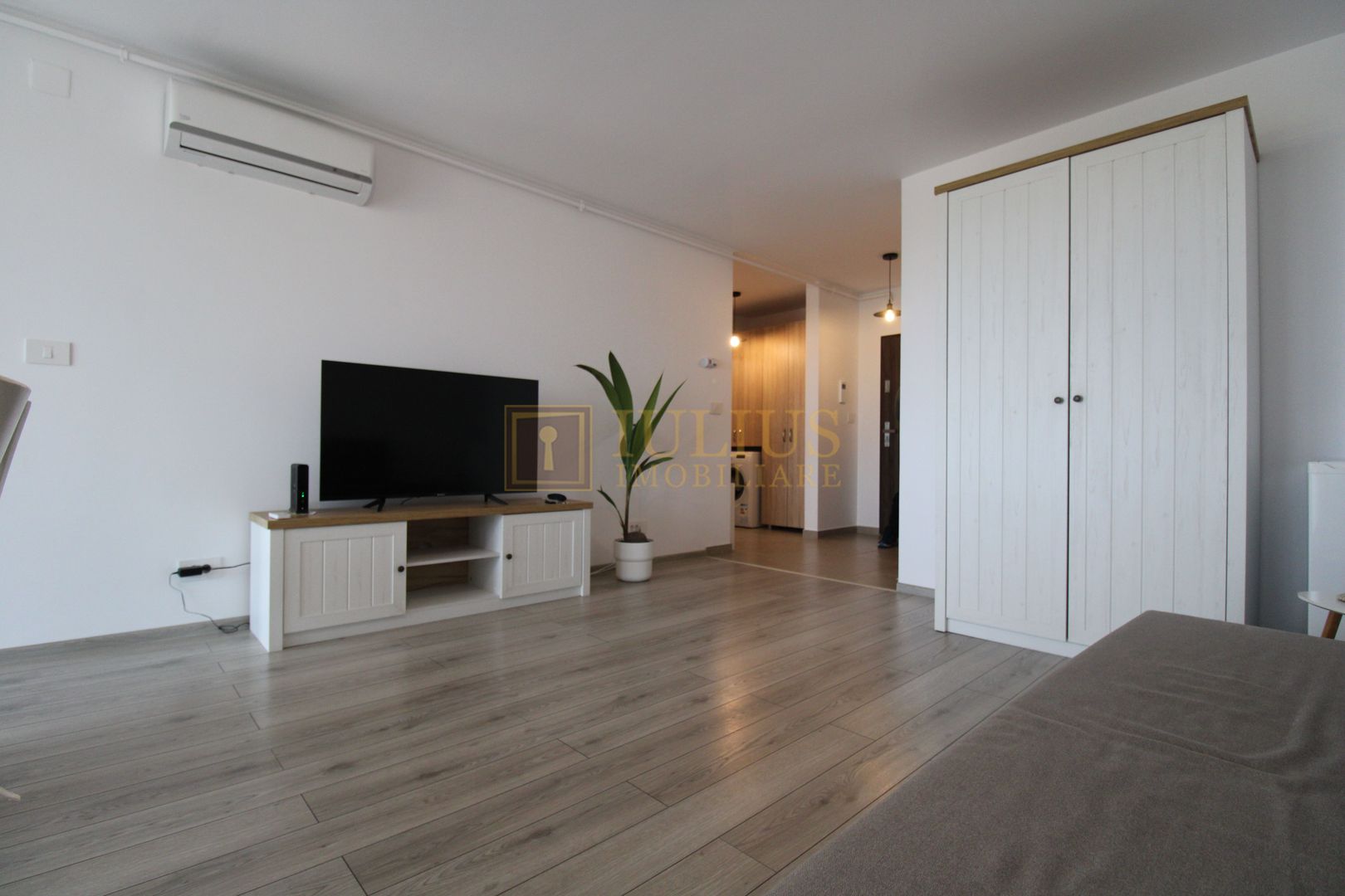 Aradului, 2 camere, centrala proprie - Poză 2