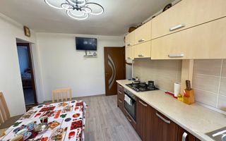 Apartament 2 camere decomandat zona Simeria (lângă piața Dolar) - Poză 2