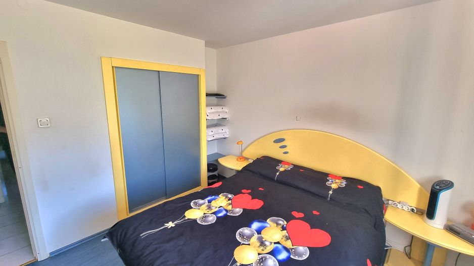 Apartament 3 camere, foarte spațios, et.2/8, zona Steaua, la cheie! - Poză 10