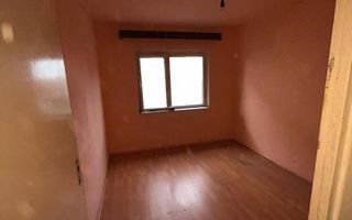 Apartament cu 3 camere de vânzare, in centrul Apahidei. - Poză 2