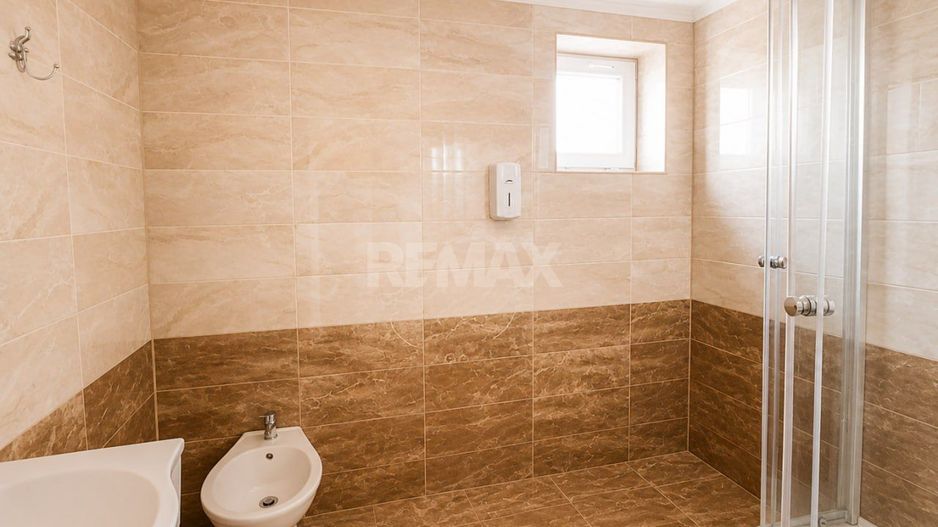 Cahul – Casă 3 Camere + Living | 139 m² | Teren 7.7 ari + Garaj | 89.900 € - Poză 23
