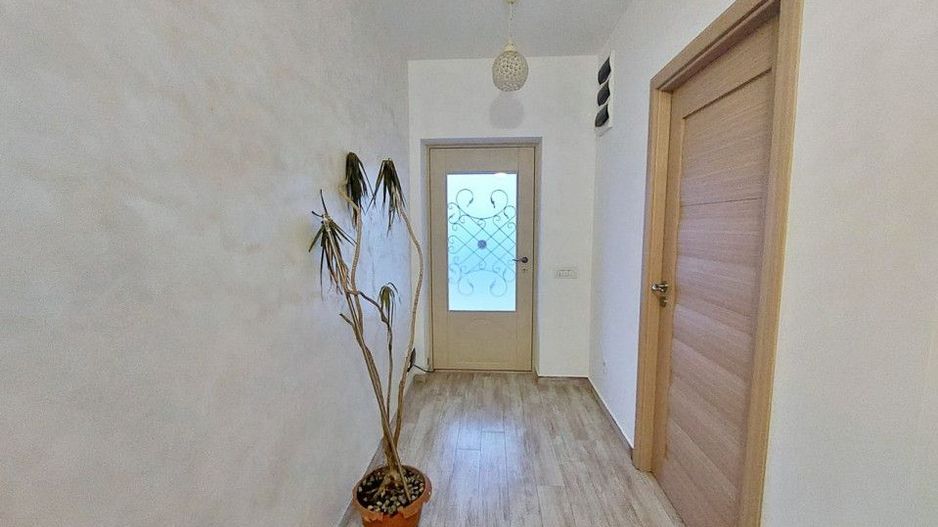 Casa deosebita in Geamana - Poză 2