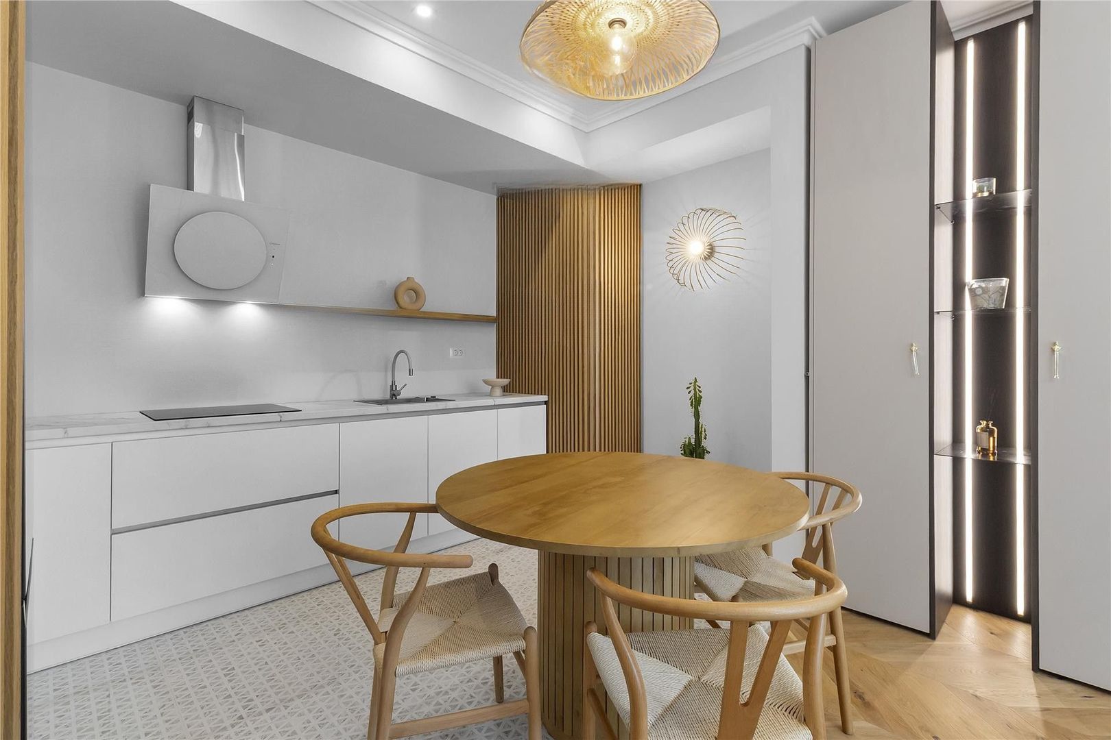 Apartament exclusivist cu 2 camere de închiriat în ONE66 design contemporan - Poză 4