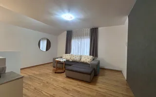 Casa de vanzare 200 mp cu spatiu comercial la parter, strada Lunga - Poză 15