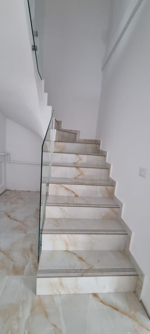 Reședință Modernă cu Finisaje Distinse - Poză 52