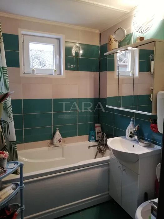 Casa cu 4 camere de vanzare in Floresti - Poză 7