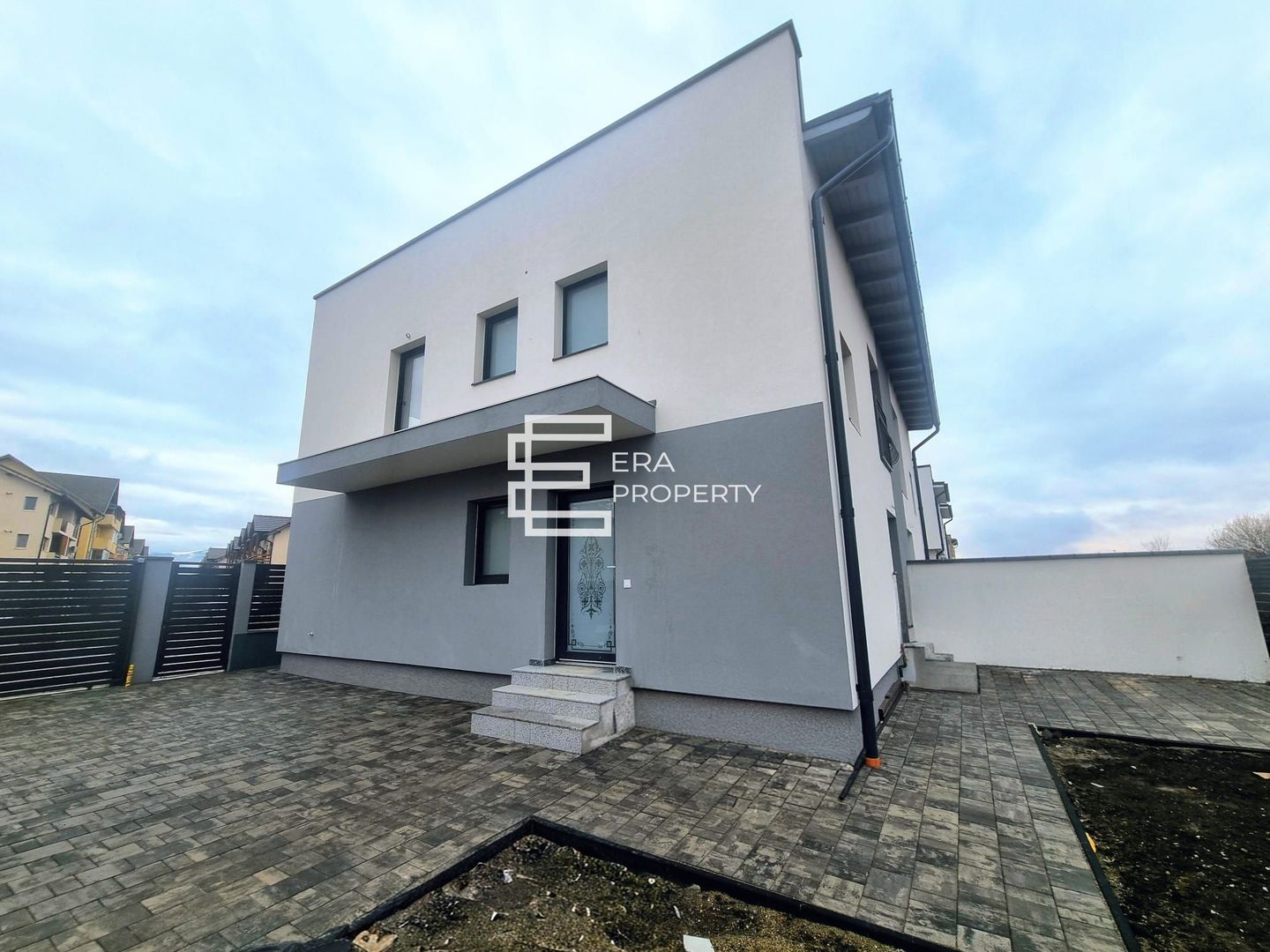 Duplex 4 camere, teren 220 mp,  Selimbar zona Triajului - Poză 2
