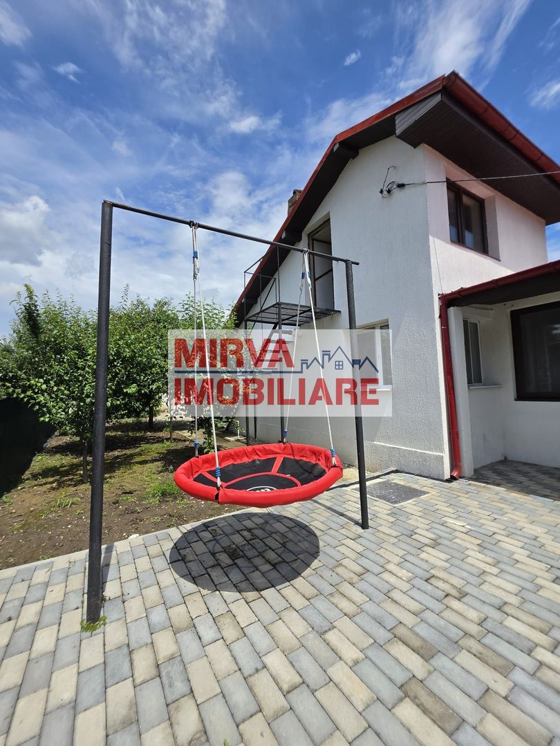 🏡 Casă renovată cu 6 camere, teren 557 mp – Berceni, Prahova - Poză 10