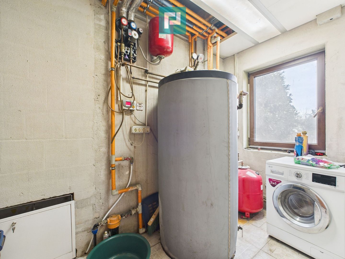 Casă individuală spațioasă, la 10 km de Timișoara - Poză 35