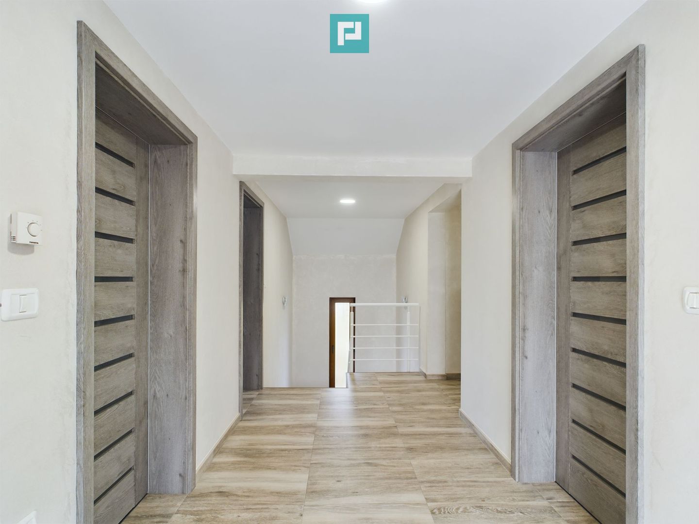 Casă Individuală Cărpiniș - Poză 12