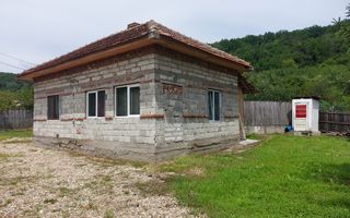 Casa de terminat in Bascov-Valea Ursului, Strada Salcamilor - Poză 1