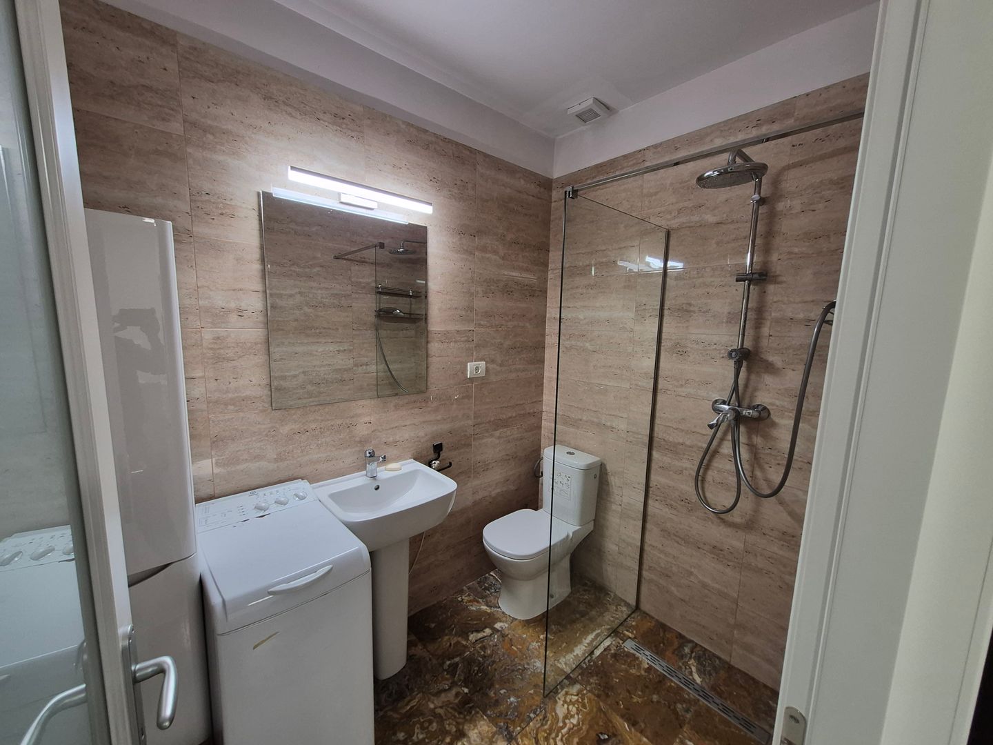 Garsoniera de închiriat Berceni Metrou Aparatorii Patriei - Poză 6