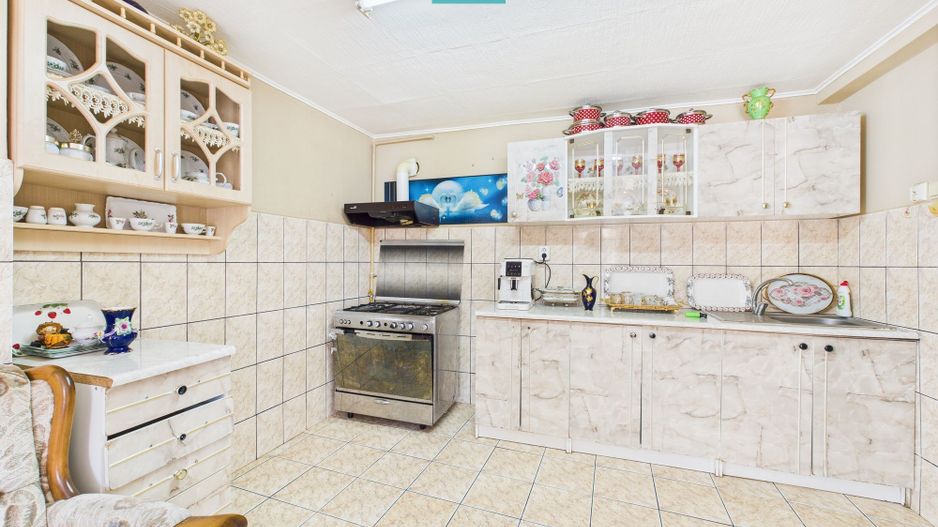 Casă cu 4 camere în Pârneava - Poză 4