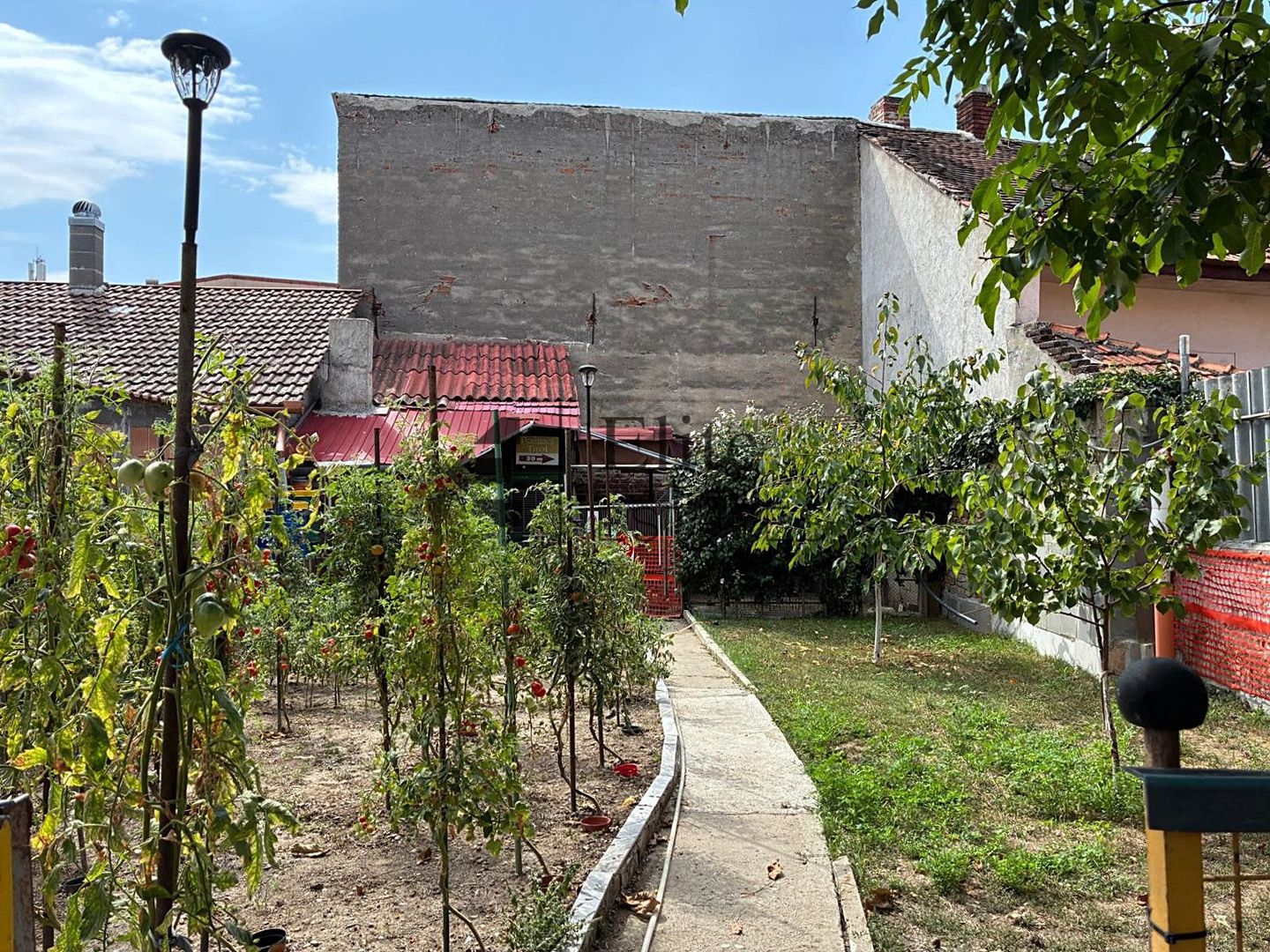 Casa de vanzare cu 411 mp teren ultracentral in Oradea - Poză 5